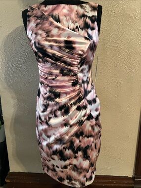 London Times One-Shoulder Ruched Satin Sheath in Pink and Black